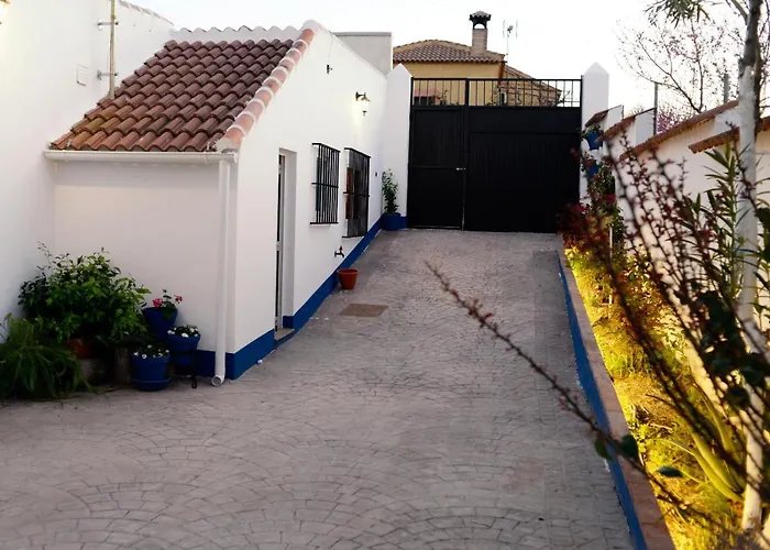 Azul Anil El Patio Casa Rural En Alameda